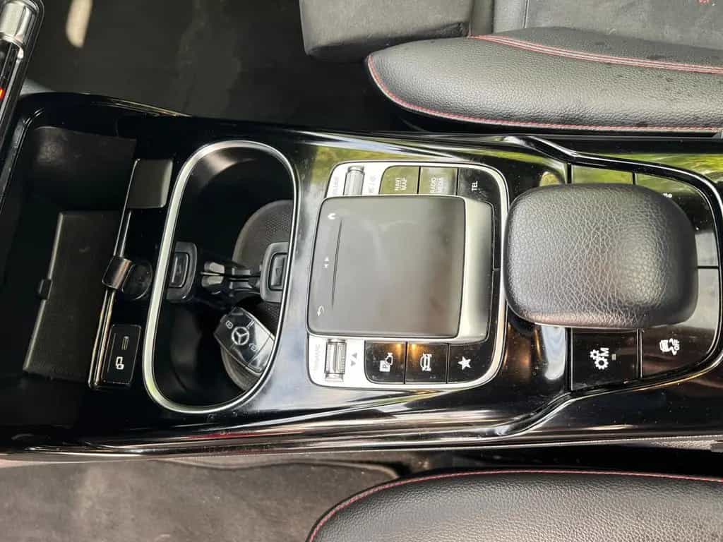 Mercedes-Benz A 35 AMG Performance 4Matic/Panoramadach/1. Hand 02/2019-photo-19