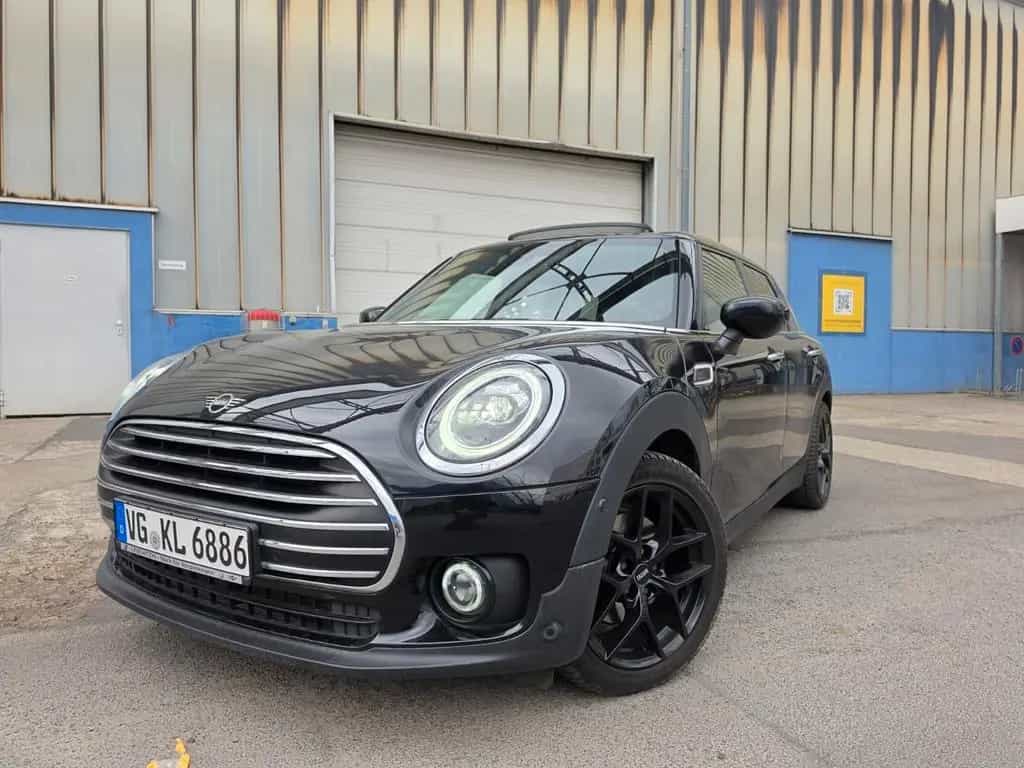 MINI Cooper Clubman Cooper Essential Trim Automat... 08/2020-photo-0