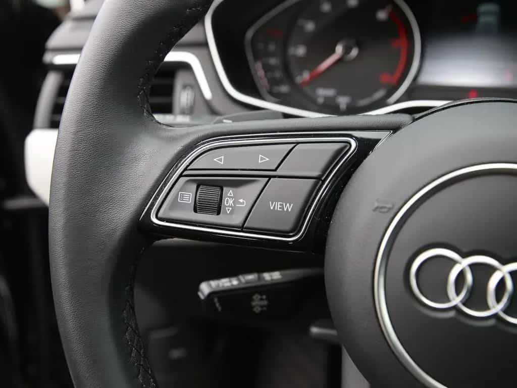 Audi A4 Avant 35 TFSI S line competition Matrix PDC+ 03/2023-photo-19