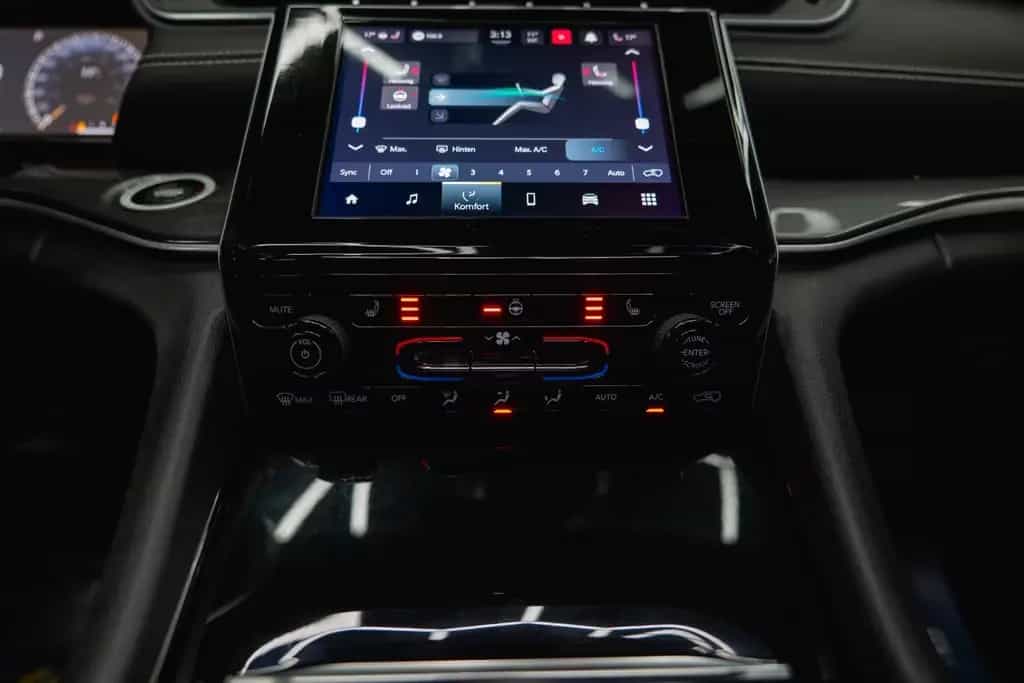 Jeep Grand Cherokee 3.6 4x4 Altitude *ACC*Pano*LED* 07/2022-photo-28