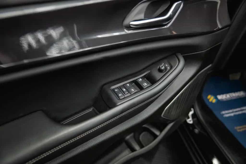 Jeep Grand Cherokee 3.6 4x4 Altitude *ACC*Pano*LED* 07/2022-photo-34