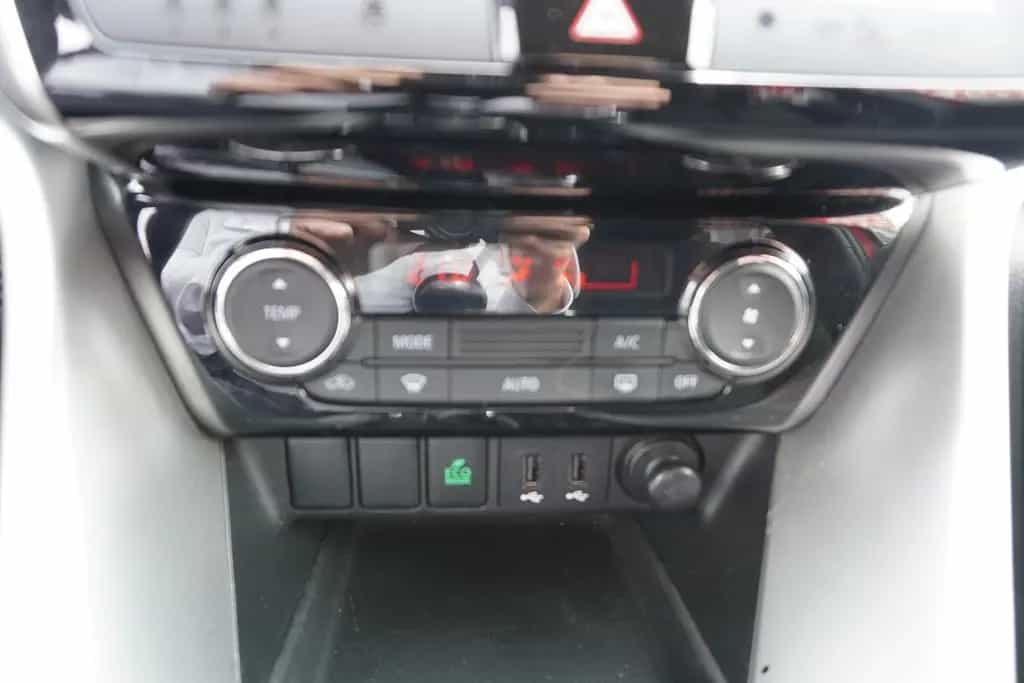Mitsubishi Eclipse Cross 1.5 Active 2WD Tempomat DAB Kamera 11/2019-photo-16