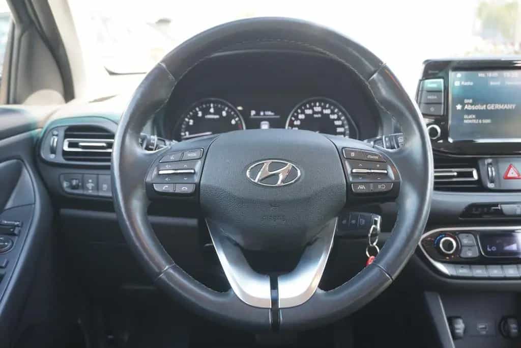 Hyundai i30 1.5 Mild-Hybrid Kamera Tempomat Sitzheizung 10/2021-photo-14