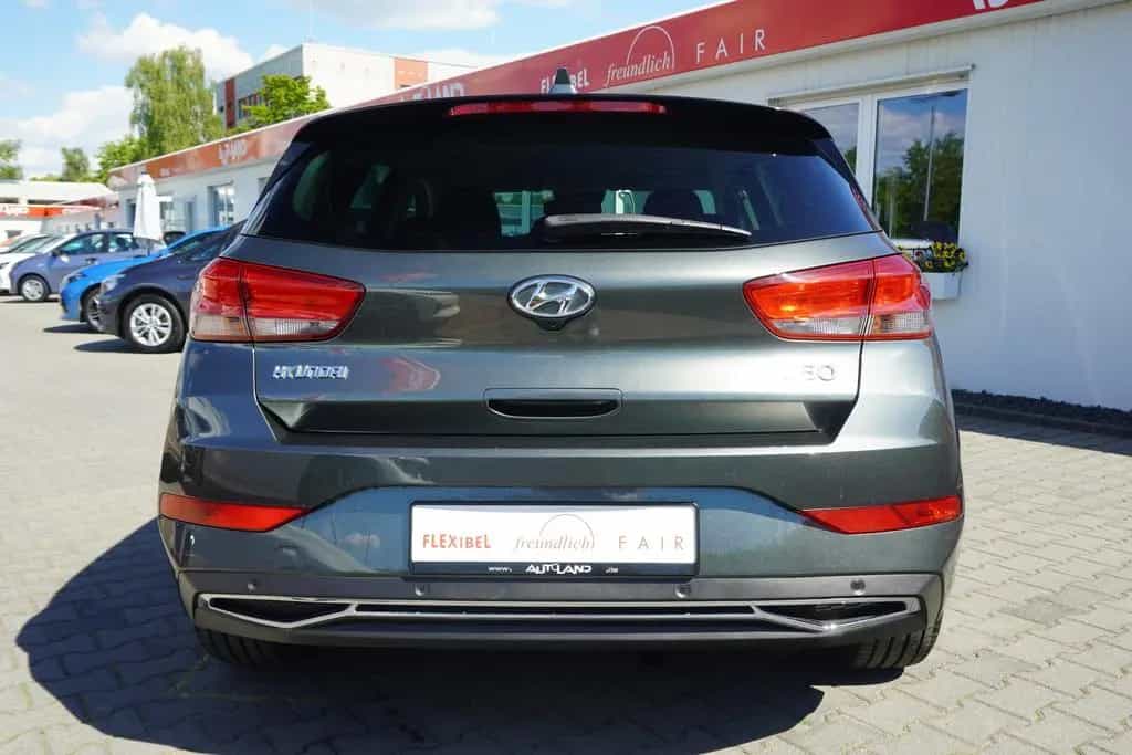 Hyundai i30 1.5 Mild-Hybrid Kamera Tempomat Sitzheizung 10/2021-photo-4