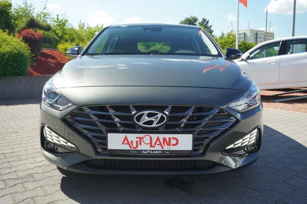 Hyundai i30 1.5 Mild-Hybrid Kamera Tempomat Sitzheizung 10/2021-photo-8