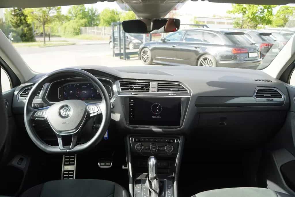 Volkswagen Tiguan 2.0 TSI DSG 4Motion R-Line ACC 360° AHK 08/2019-photo-13