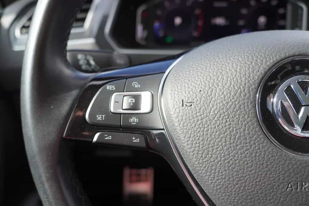 Volkswagen Tiguan 2.0 TSI DSG 4Motion R-Line ACC 360° AHK 08/2019-photo-17