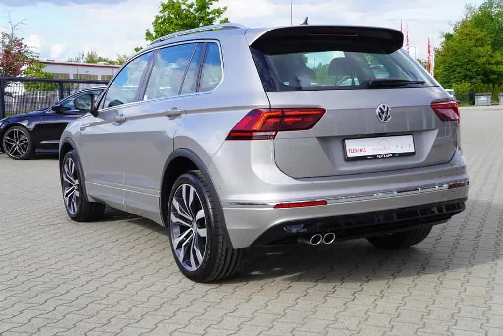 Volkswagen Tiguan 2.0 TSI DSG 4Motion R-Line ACC 360° AHK 08/2019-photo-3