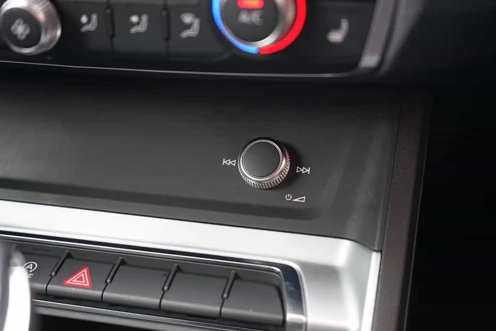 Audi Q3 35 TFSI S-tronic advanced LED Navi DAB AHK 01/2019-photo-18
