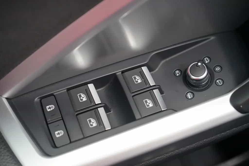 Audi Q3 35 TFSI S-tronic advanced LED Navi DAB AHK 01/2019-photo-32