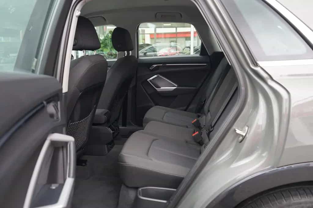 Audi Q3 35 TFSI S-tronic advanced LED Navi DAB AHK 01/2019-photo-39