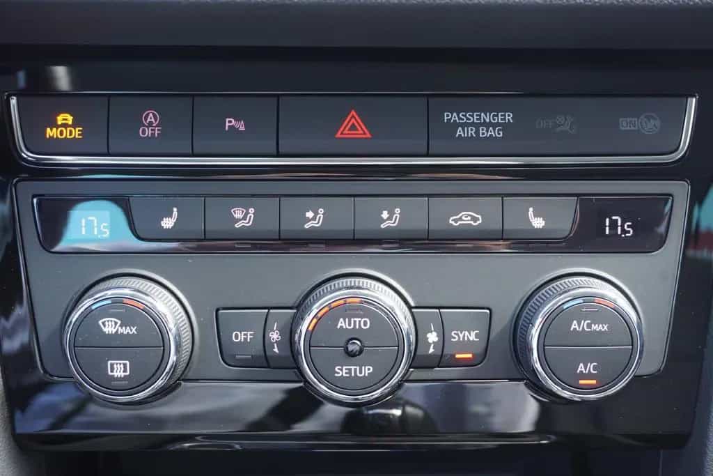 Seat Leon 1.4 TSI DSG FR LED Navi ACC Kamera FullLink 01/2018-photo-13