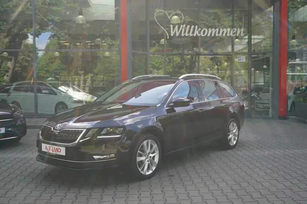Skoda Octavia Combi 1.5 TSI Style DSG LED AHK Navi PDC 03/2018-photo-1