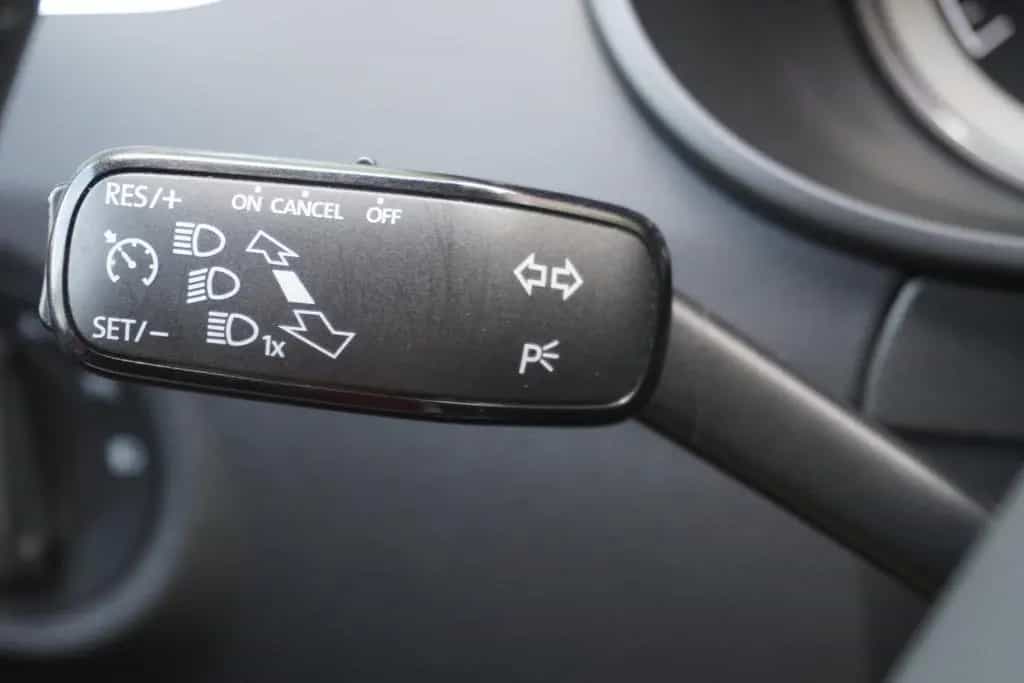 Skoda Octavia Combi 1.5 TSI Style DSG LED AHK Navi PDC 03/2018-photo-15