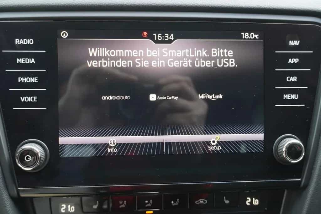 Skoda Octavia Combi 1.5 TSI Style DSG LED AHK Navi PDC 03/2018-photo-23