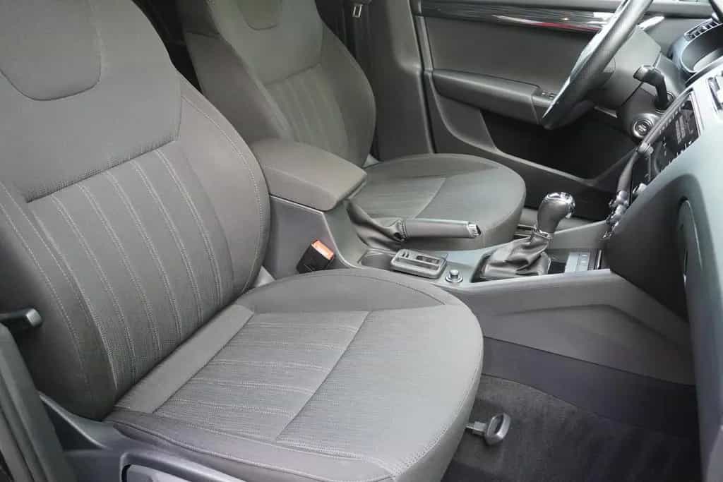 Skoda Octavia Combi 1.5 TSI Style DSG LED AHK Navi PDC 03/2018-photo-25