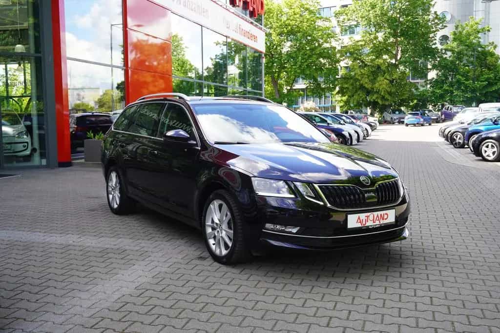 Skoda Octavia Combi 1.5 TSI Style DSG LED AHK Navi PDC 03/2018-photo-3