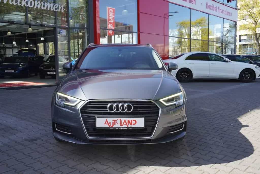 Audi A3 Sportback Navi Totwinkel Virtual Cockpit DAB 08/2018-photo-2