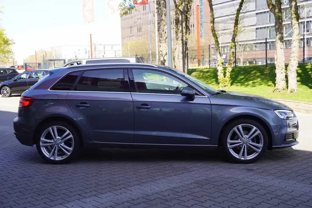 Audi A3 Sportback Navi Totwinkel Virtual Cockpit DAB 08/2018-photo-4