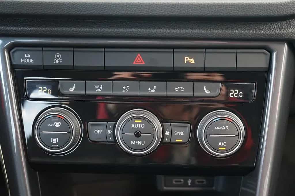Volkswagen T-Roc 1.5 TSI R-Line LED ACC Kamera Sitzheizung 12/2021-photo-19