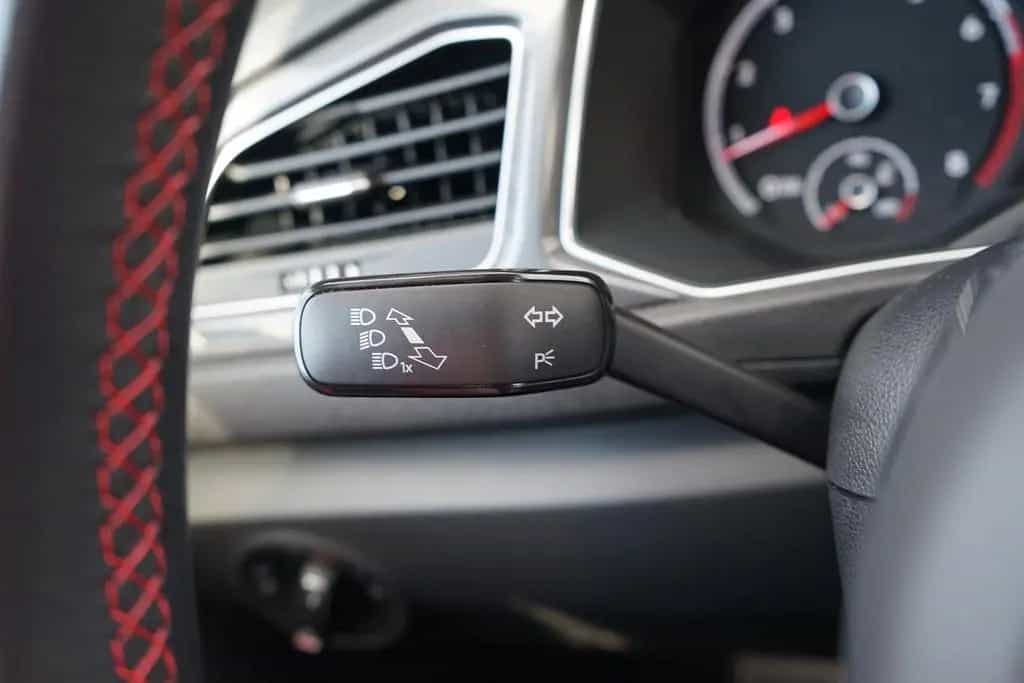 Volkswagen T-Roc 1.5 TSI R-Line LED ACC Kamera Sitzheizung 12/2021-photo-23