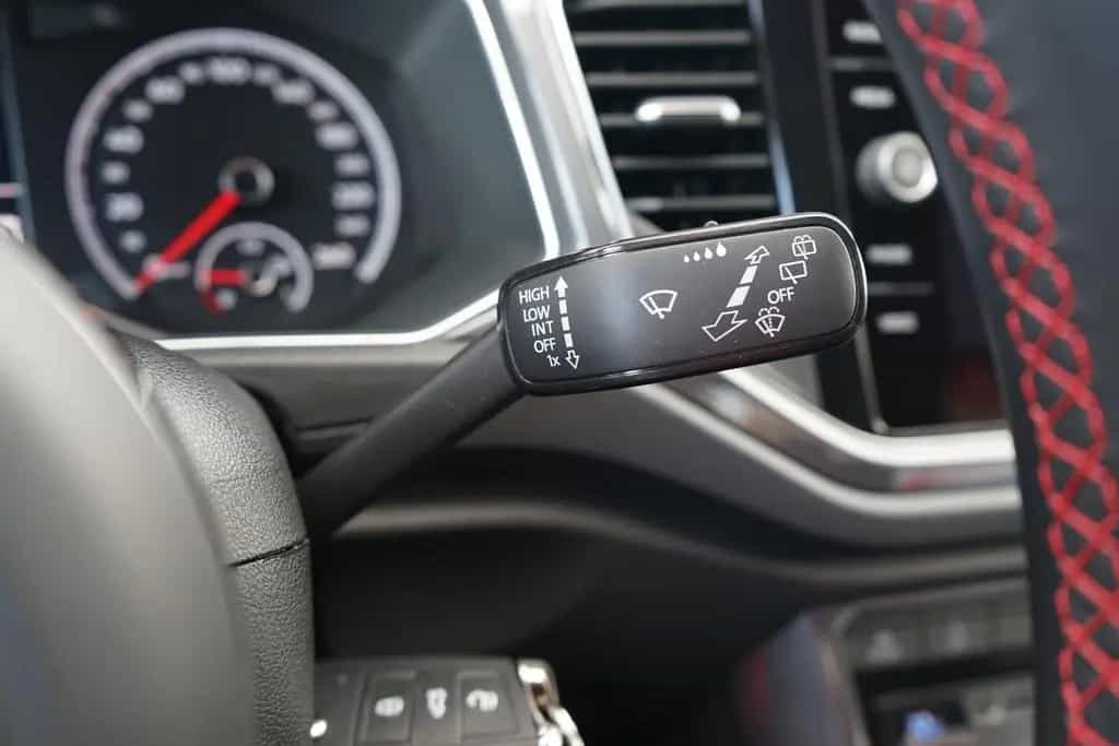 Volkswagen T-Roc 1.5 TSI R-Line LED ACC Kamera Sitzheizung 12/2021-photo-26