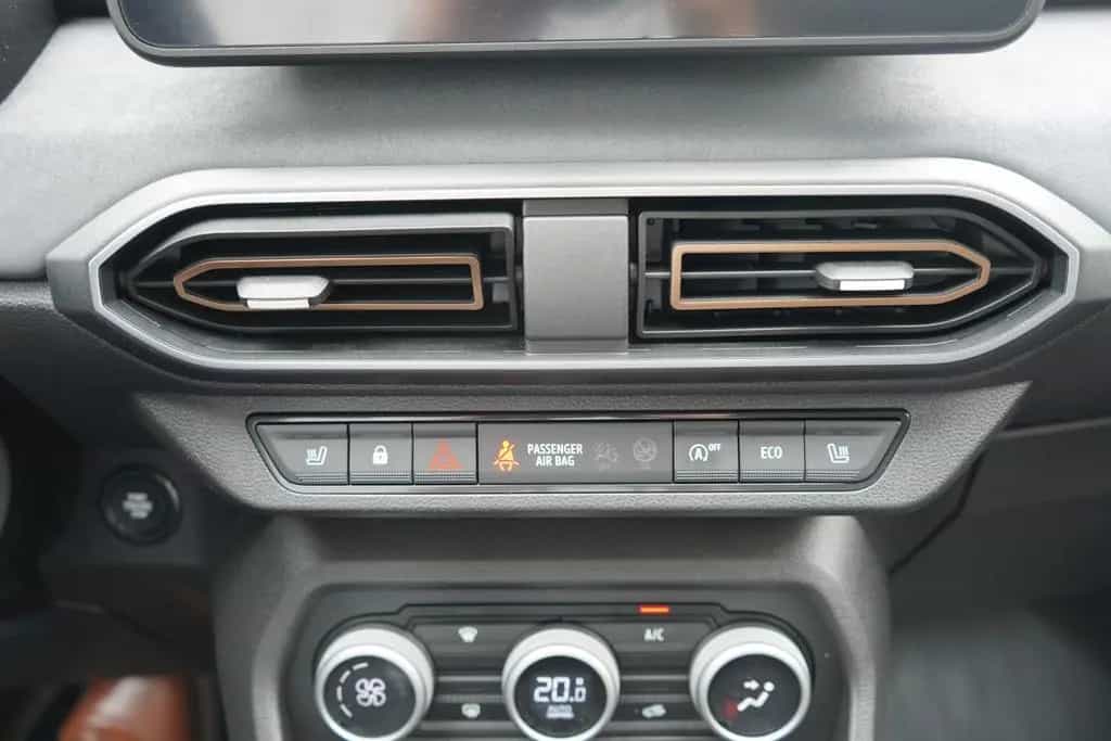 Dacia Jogger 1.0 TCE Extreme LED Navi Sitzheizung 08/2023-photo-17