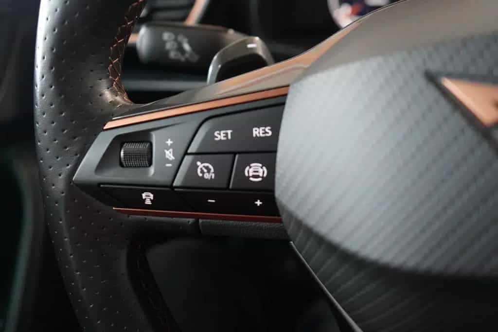 Cupra Formentor 1.5 TSI LED Android Apple Kamera ACC 10/2022-photo-21