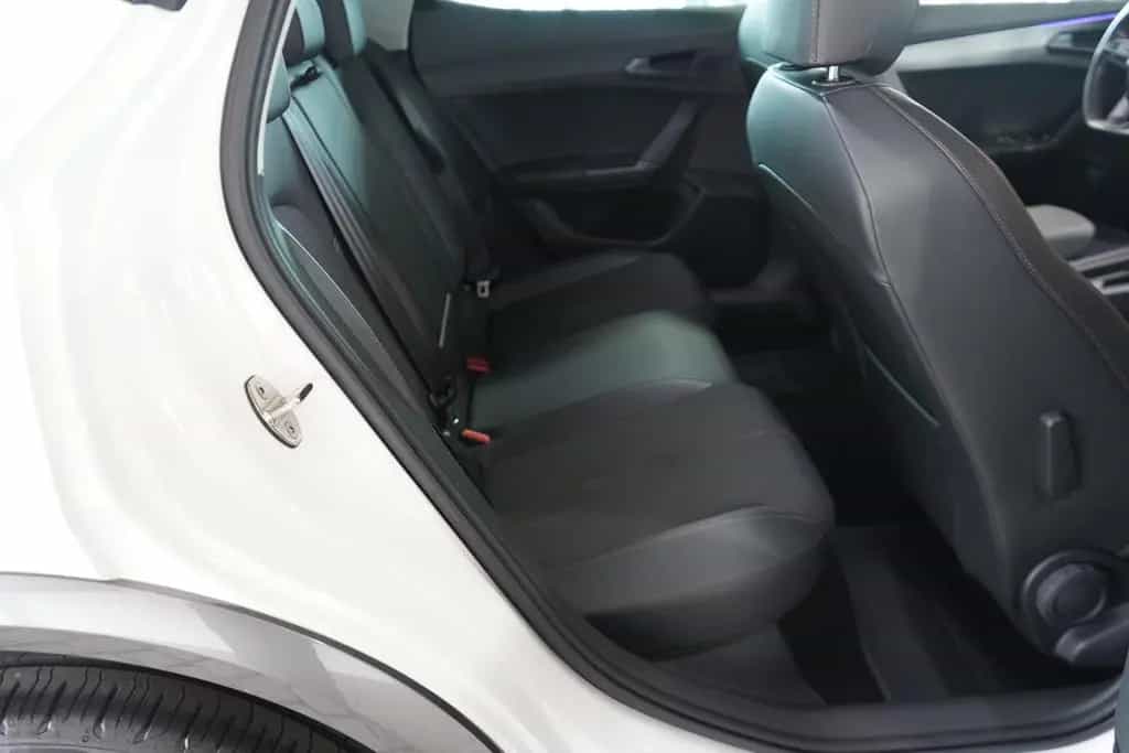 Cupra Formentor 1.5 TSI LED Android Apple Kamera ACC 10/2022-photo-28