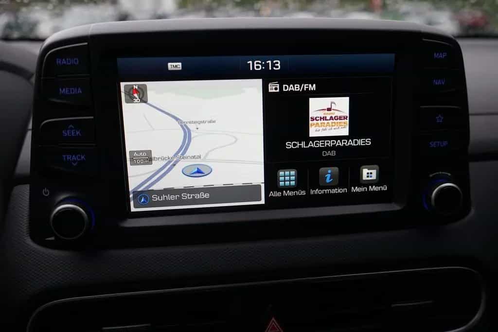 Hyundai KONA 1.0 T-GDI Kamera Navi DAB Klima 09/2020-photo-16