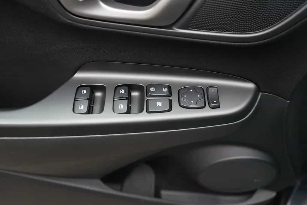 Hyundai KONA 1.0 T-GDI Kamera Navi DAB Klima 09/2020-photo-30