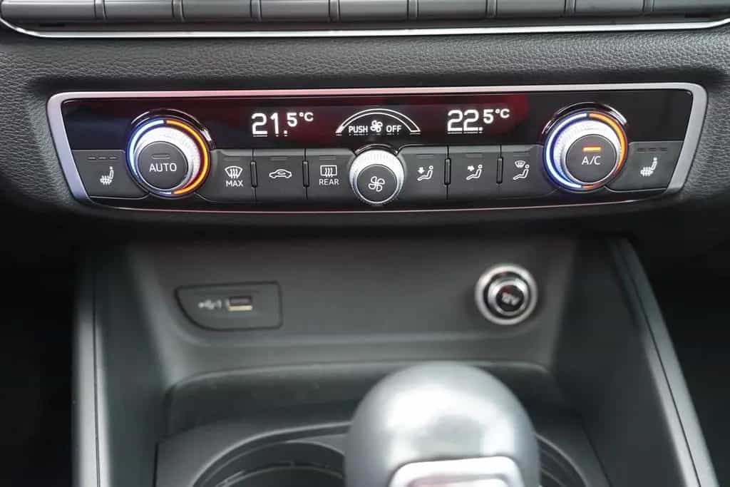 Audi A3 Sportback 1.5 TFSI S-Line LED Navi Tempomat 11/2018-photo-16