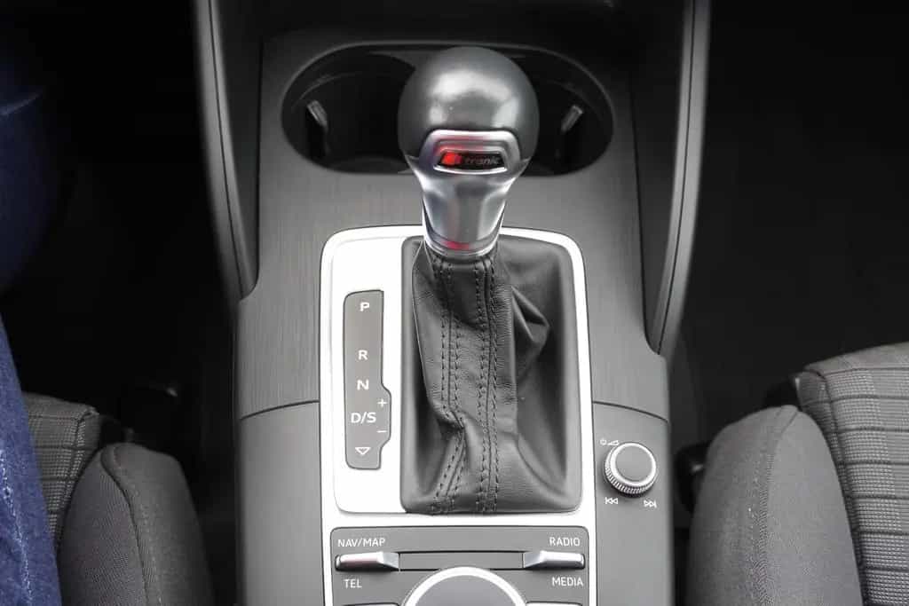 Audi A3 Sportback 1.5 TFSI S-Line LED Navi Tempomat 11/2018-photo-18