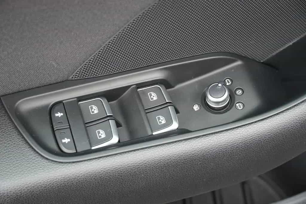 Audi A3 Sportback 1.5 TFSI S-Line LED Navi Tempomat 11/2018-photo-25