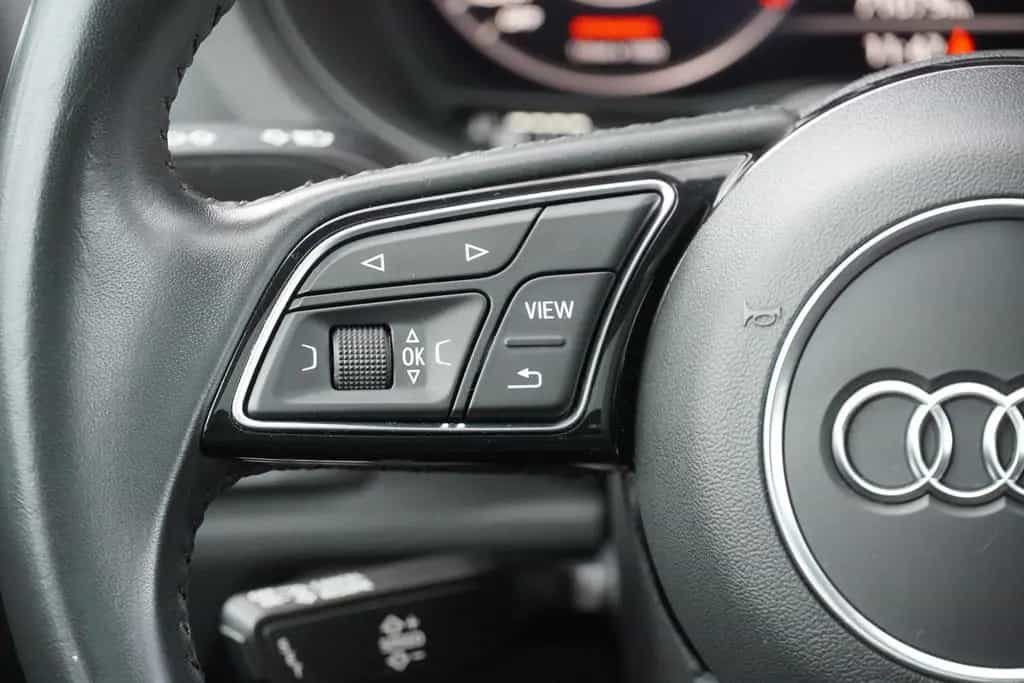 Audi A3 Sportback 1.5 TFSI S-Line LED Navi Tempomat 11/2018-photo-28
