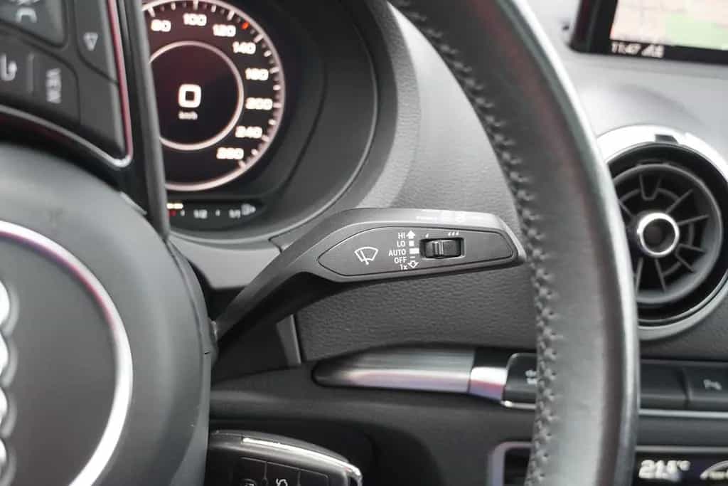 Audi A3 Sportback 1.5 TFSI S-Line LED Navi Tempomat 11/2018-photo-31
