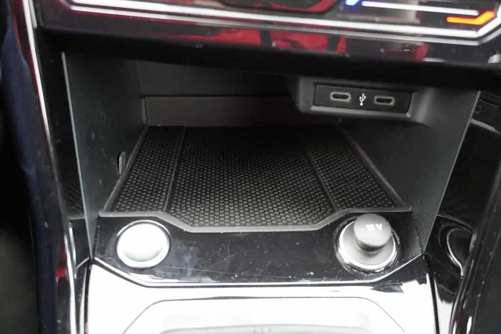 Volkswagen T-Roc 1.5 TSI DSG R-Line LED Navi ACC Keyless-Go 10/2022-photo-17