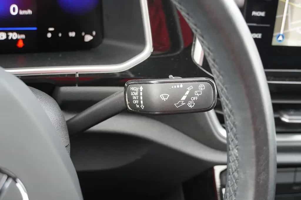 Volkswagen T-Roc 1.5 TSI DSG R-Line LED Navi ACC Keyless-Go 10/2022-photo-25
