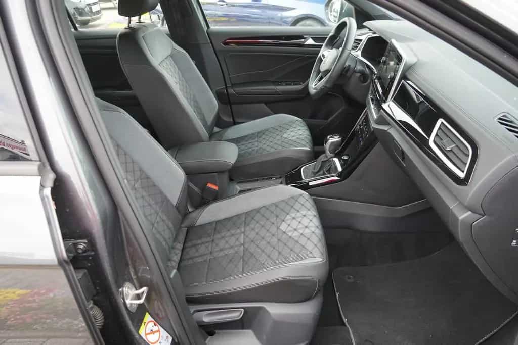 Volkswagen T-Roc 1.5 TSI DSG R-Line LED Navi ACC Keyless-Go 10/2022-photo-32