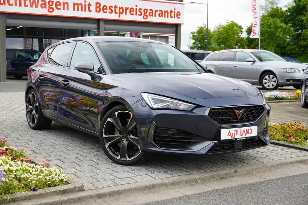 Cupra Leon 2.0 TSI 221 kW VZ Kamera LED Navi PDC ACC 06/2024-photo-3