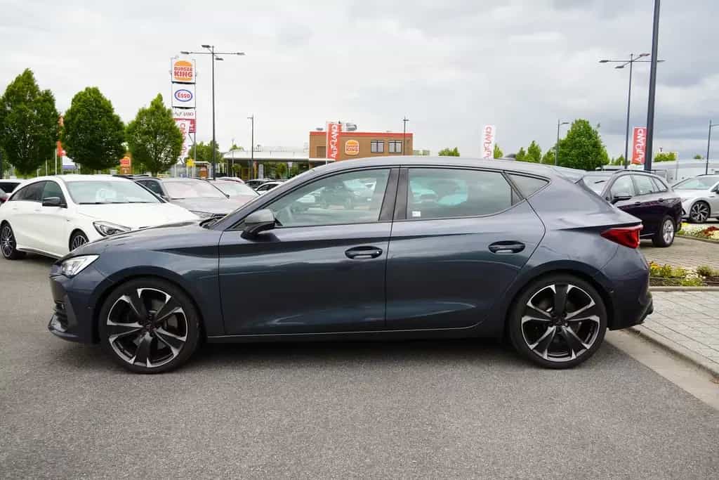 Cupra Leon 2.0 TSI 221 kW VZ Kamera LED Navi PDC ACC 06/2024-photo-5