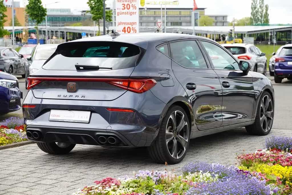 Cupra Leon 2.0 TSI 221 kW VZ Kamera LED Navi PDC ACC 06/2024-photo-8