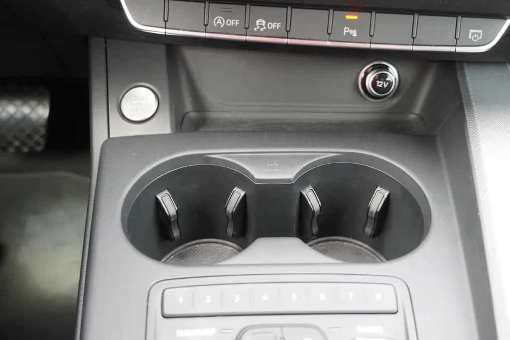 Audi A4 Avant 1.4 TFSI sport Tempomat Navi Keyless-Go 05/2018-photo-16