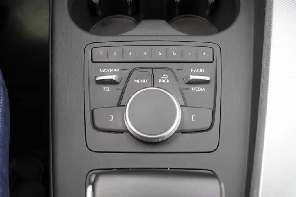 Audi A4 Avant 1.4 TFSI sport Tempomat Navi Keyless-Go 05/2018-photo-17