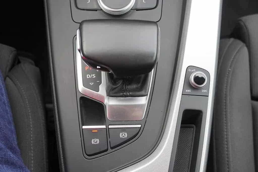 Audi A4 Avant 1.4 TFSI sport Tempomat Navi Keyless-Go 05/2018-photo-18