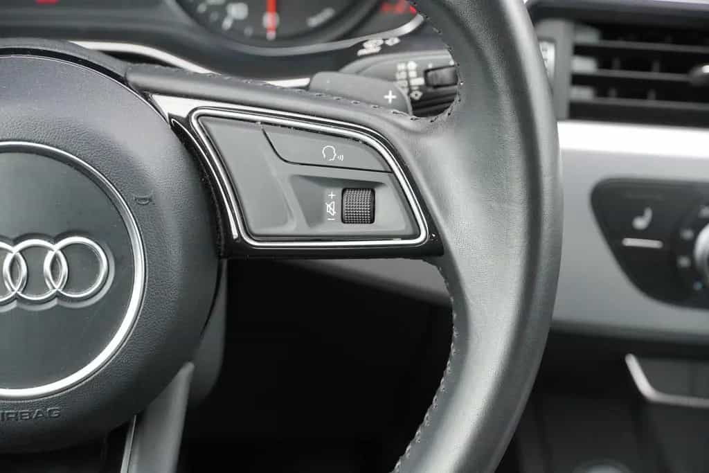 Audi A4 Avant 1.4 TFSI sport Tempomat Navi Keyless-Go 05/2018-photo-22