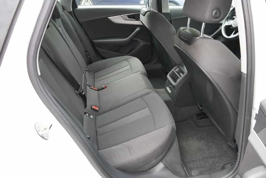 Audi A4 Avant 1.4 TFSI sport Tempomat Navi Keyless-Go 05/2018-photo-33