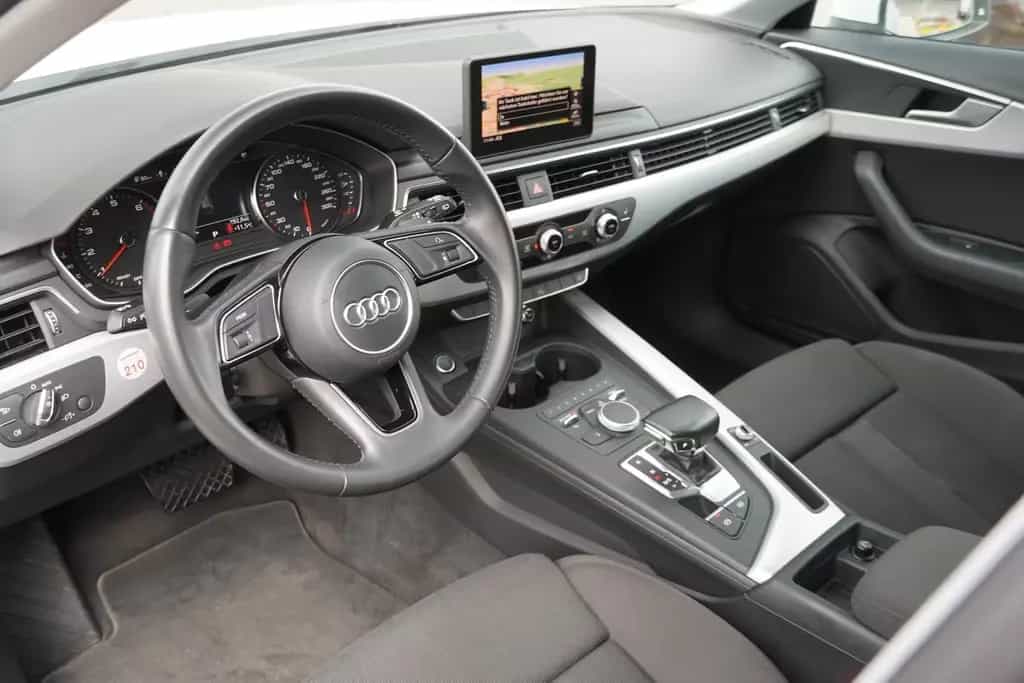 Audi A4 Avant 1.4 TFSI sport Tempomat Navi Keyless-Go 05/2018-photo-9