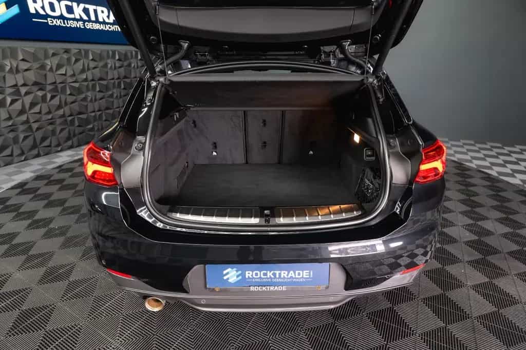 BMW X2 sDrive 18i M Sport Automatik *Alcantara*LED* 06/2019-photo-19
