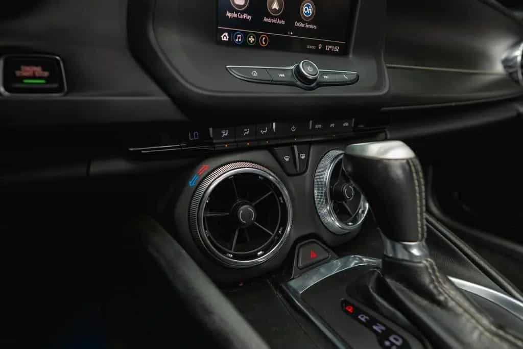 Chevrolet Camaro 2.0 Turbo Cabrio ZL1 Package *CarPlay*LED 04/2020-photo-28